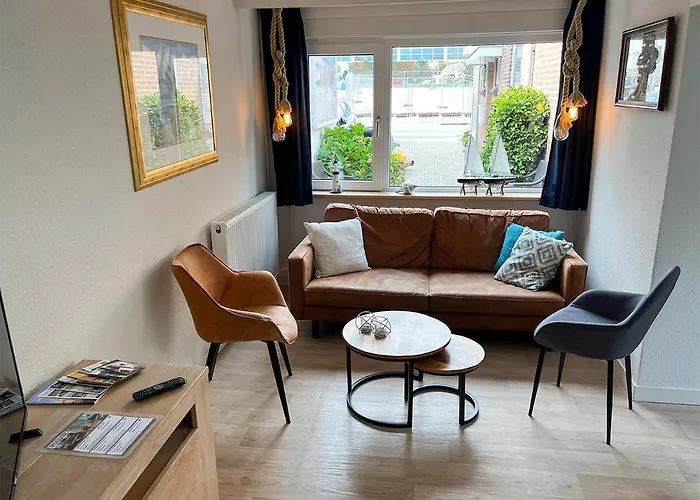 Pollux Bij Vuurtoren En Feriehus Noordwijk