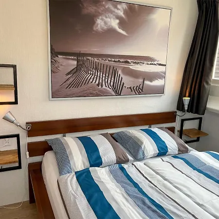 Pollux Bij Vuurtoren En Tatil Evi