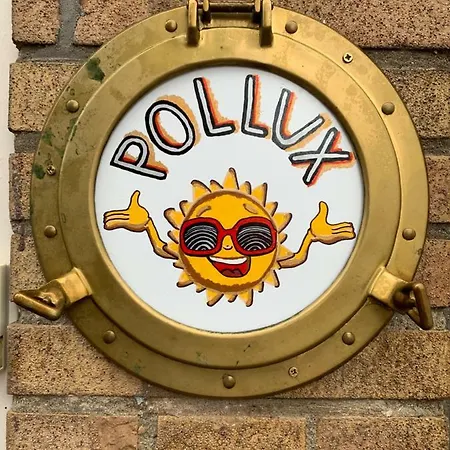Pollux Bij Vuurtoren En Tatil Evi *